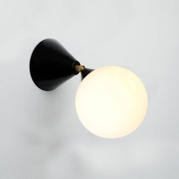 Wandleuchte Cone and Sphere von Atelier Areti jetzt online kaufen