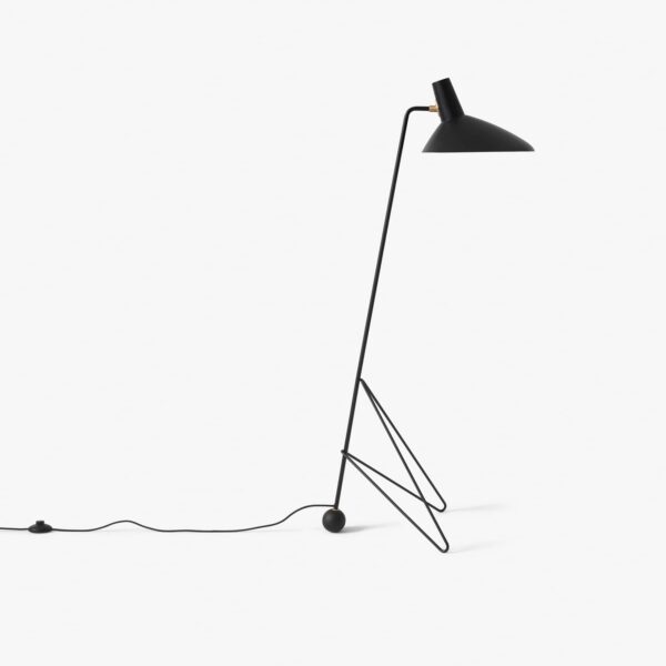 Floor lamp Tripod by &tradition buy now online