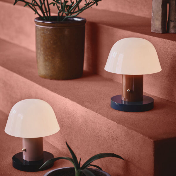 Table lamp Setago JH27 from &tradition buy online now.