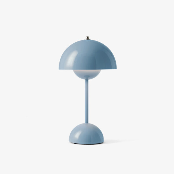Portable table lamp Flowerpot from &Tradition buy online now.