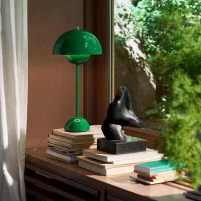 Table lamp Flowerpot from &Tradition buy now online