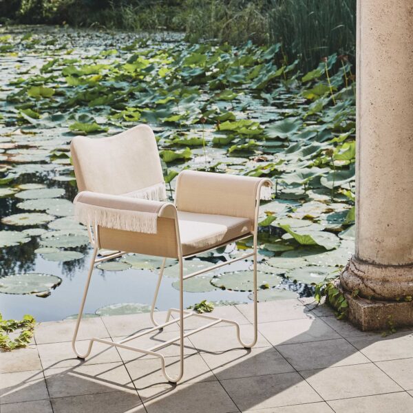 Outdoor Stuhl Tropique von Gubi jetzt online kaufen!