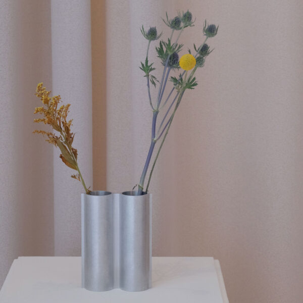 Dekoobjekt, Vase und Kerze aus der Silo Kollektion von Lambert et Fils