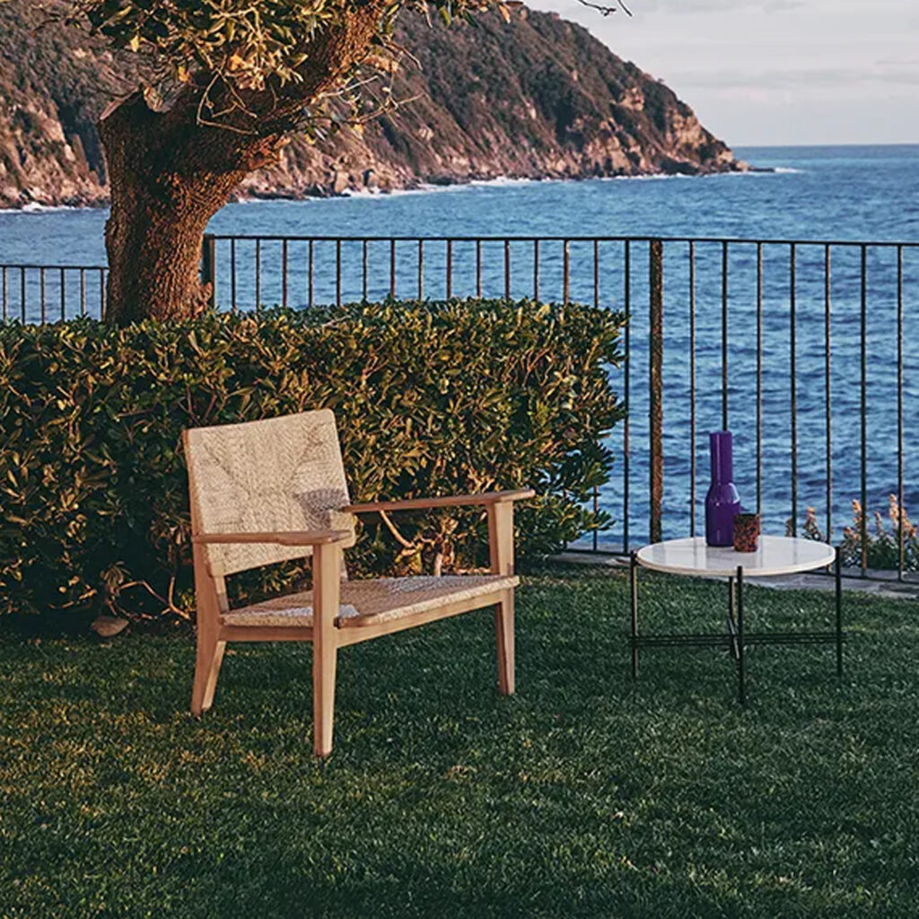 Gubi-Outdoor-Lounger-F-Chair-6 Outdoor-Lounger F-Chair von Gubi jetzt online kaufen!