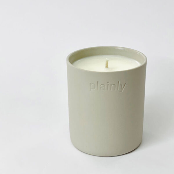 Design Duftkerze aus Porzellan von Plainly jetzt online kaufen!